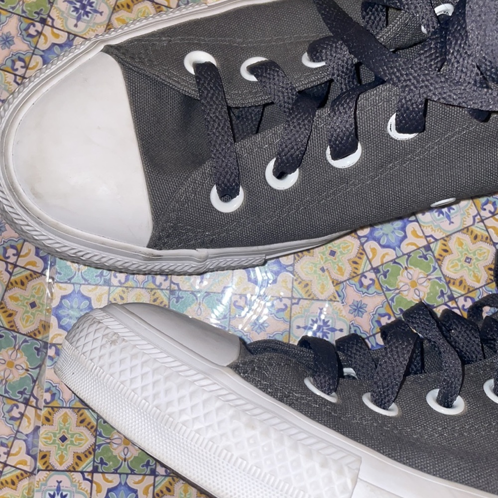 Converse - Picture 2 of 11